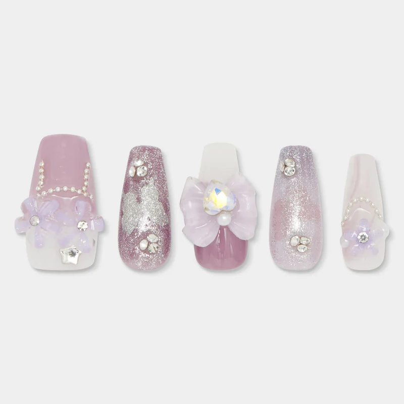 PRESS-ON NAILS